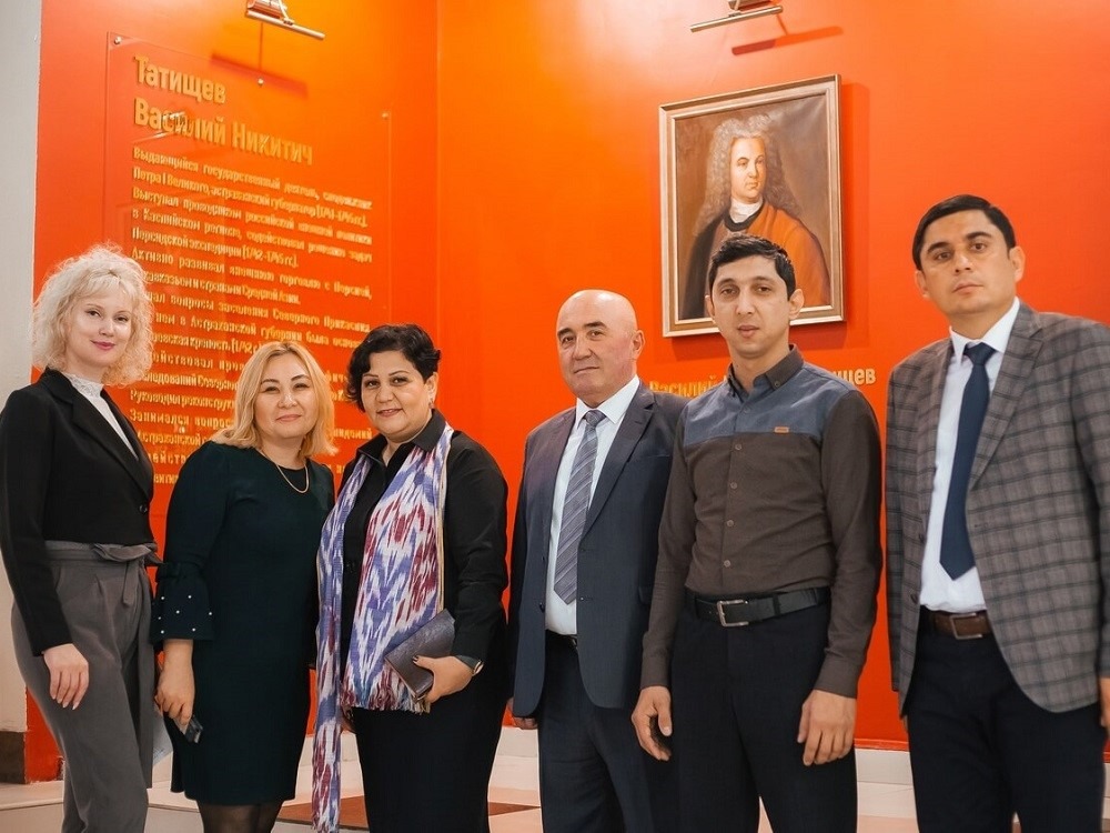 The delegation of Urganch State University is exchanging experience at Astrakhan State University