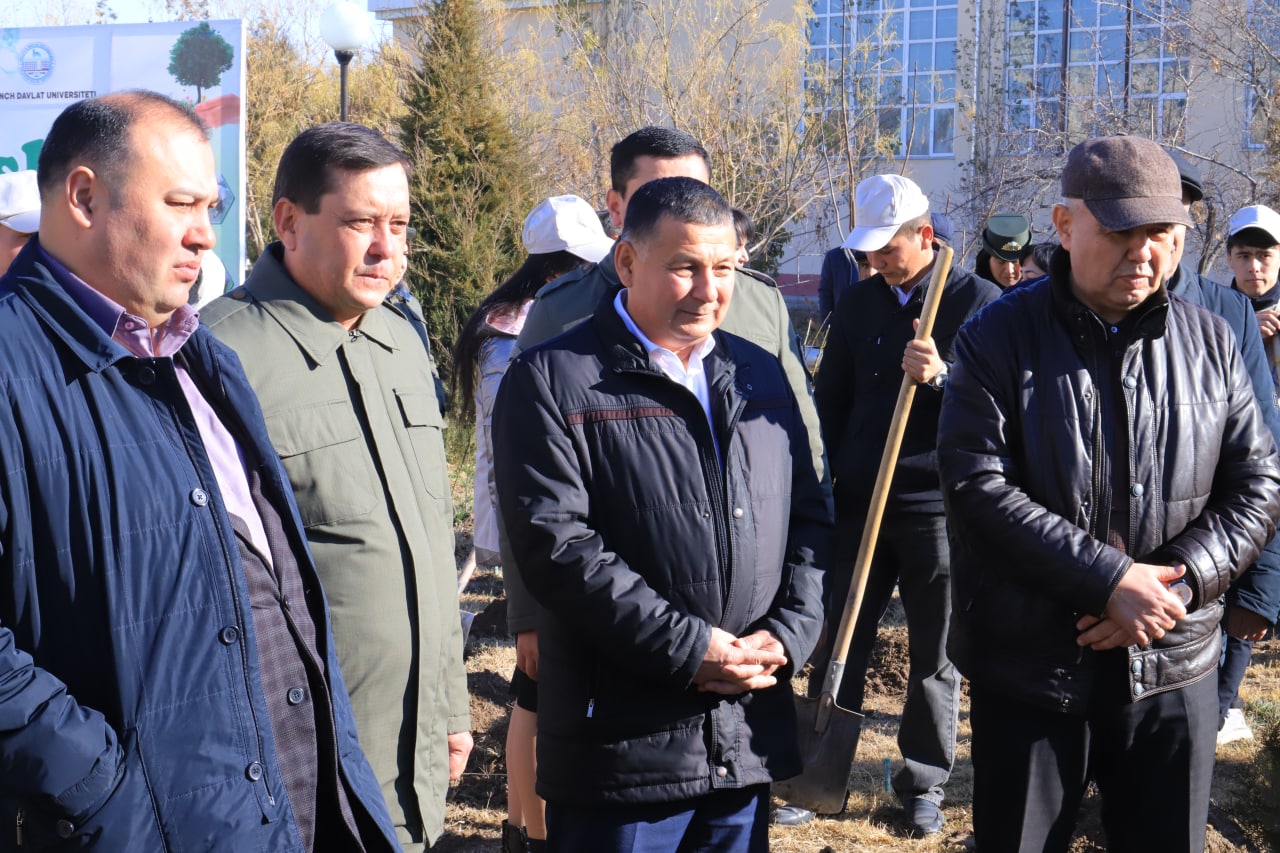 urdu.uz;Urganch davlat universitetida «Yashil makon» umummilliy loyihasining “Dolzarb 40 kunlik” aksiyasi ko'tarinki kayfiyatda davom etmoqda