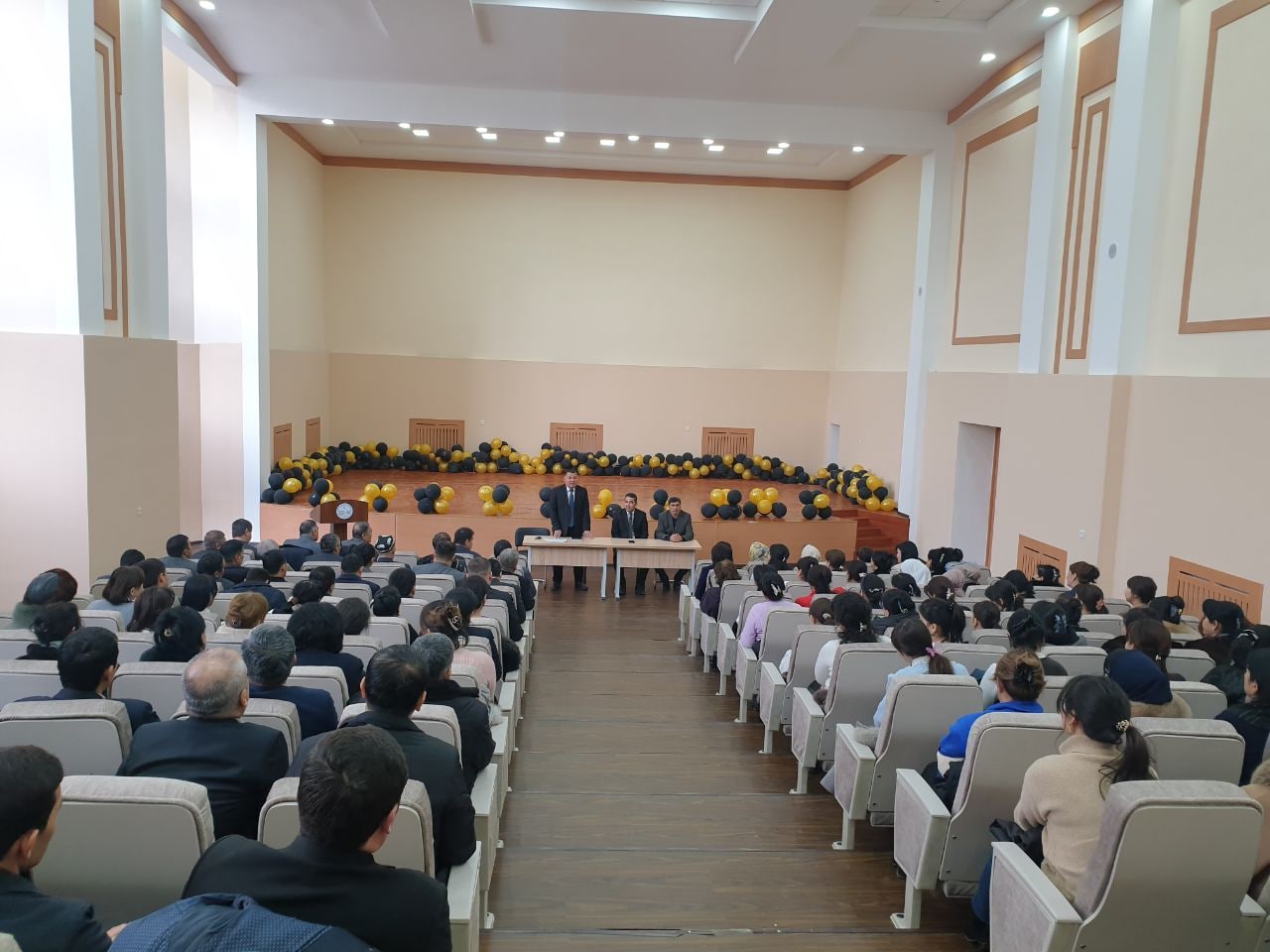 Ректор Ургенчского государственного университета встретился с профессорами и преподавателями Педагогического факультета