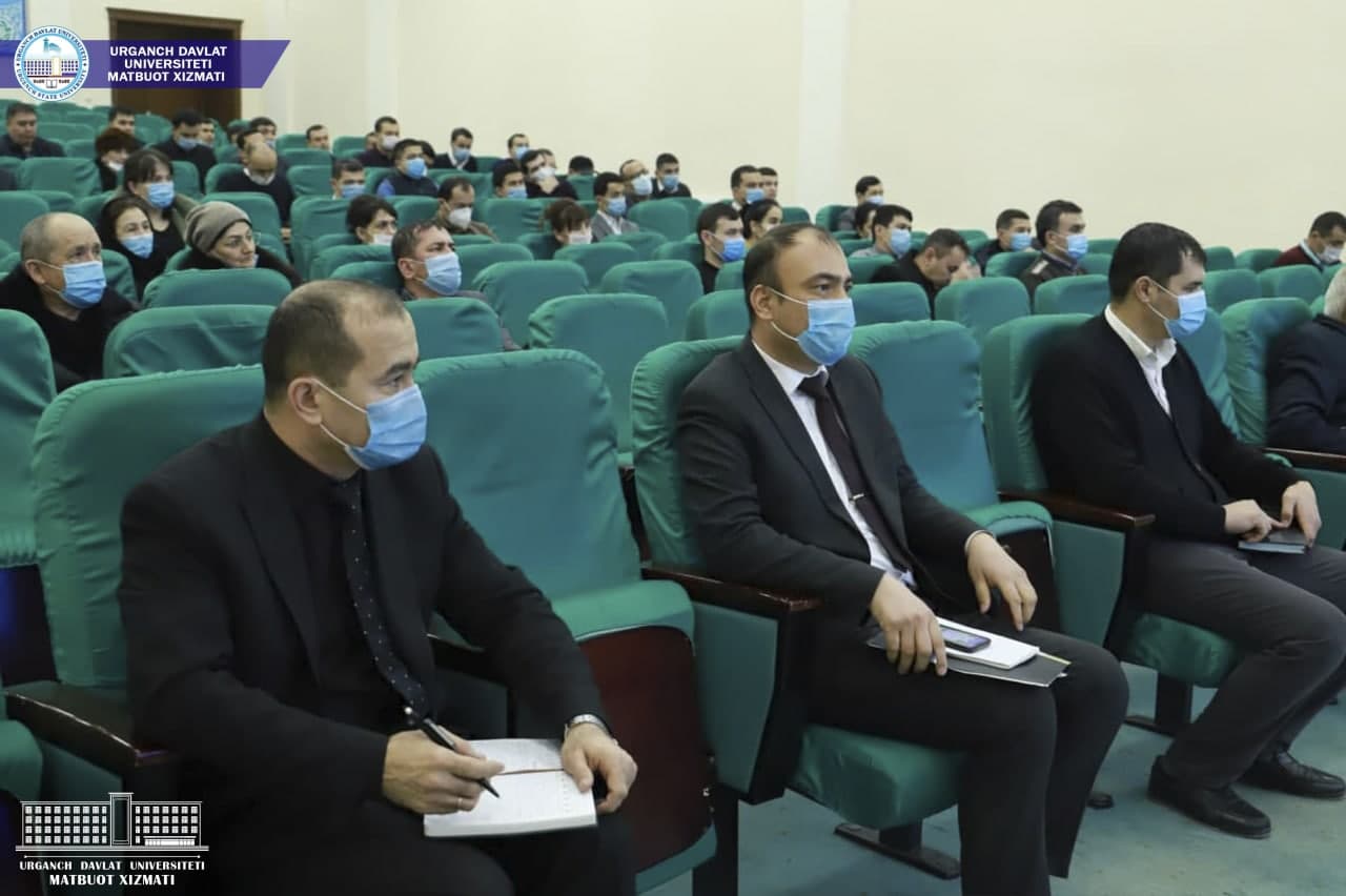 urdu.uz;URGANCH DAVLAT UNIVERSITETI REKTORI IQTISODIYOT FAKULTETI JAMOASI BILAN UCHRASHDI
