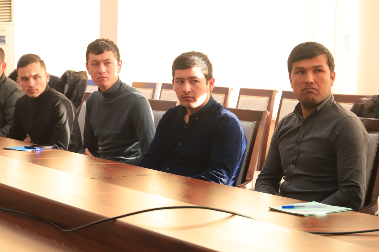 urdu.uz, Urganch davlat universitetida “Bitiruvchilarning tayyorgarligiga nisbatan qo‘yiladigan malaka talablari” mavzusida ochiq muloqot oʻtkazildi