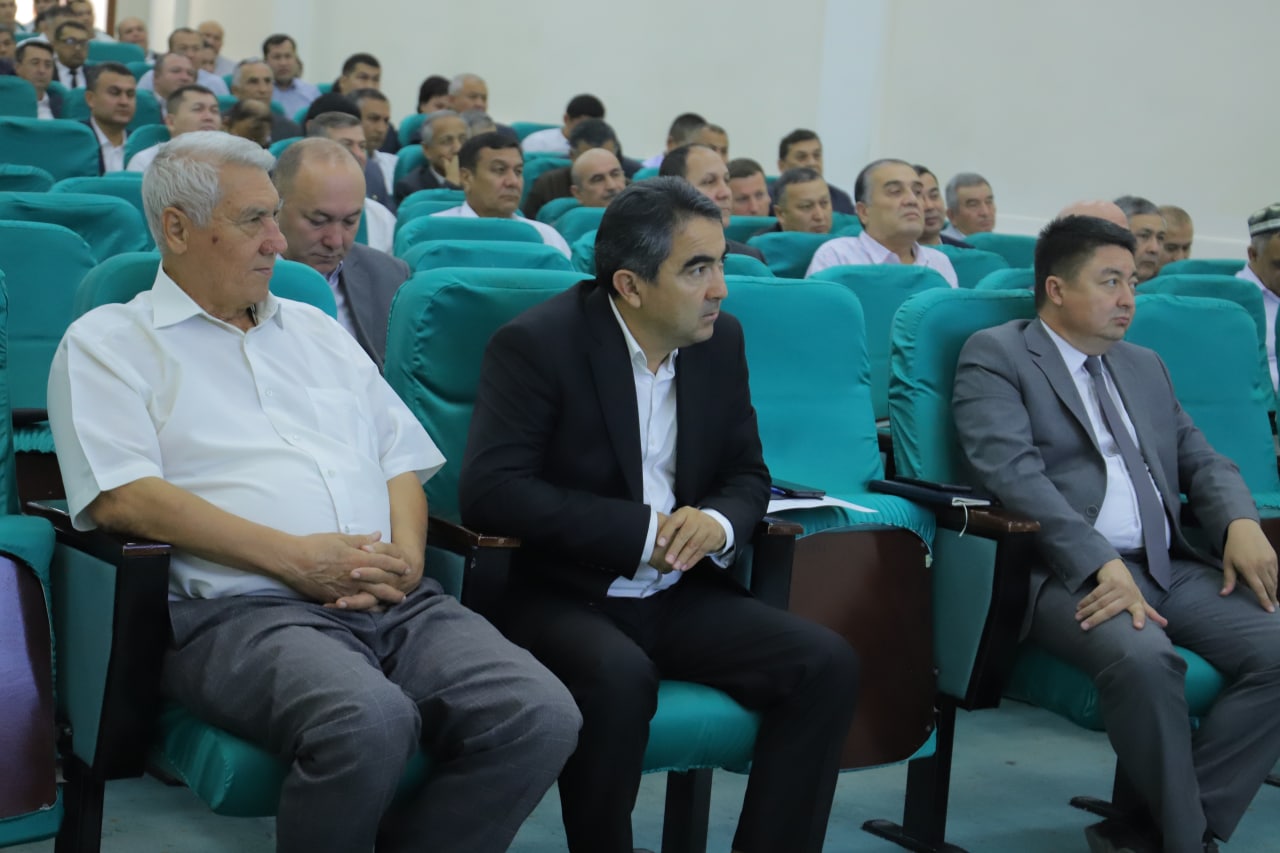 urdu.uz, Urganch davlat universiteti Kengashi majlisida bir guruh fidoiy professor-oʻqituvchilar taqdirlandi 