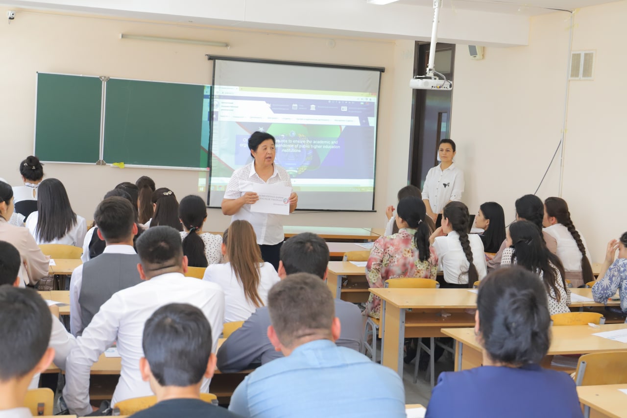 Meeting with students of the Faculty of Physics and Mathematics on 