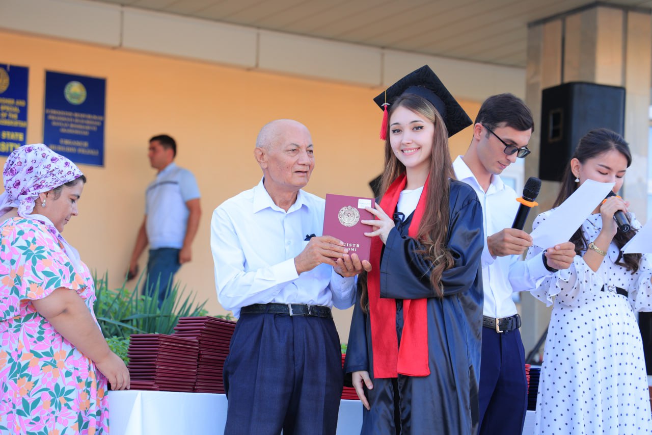 urdu.uz, Urganch davlat universiteti bitiruvchilariga diplomlar topshirildi