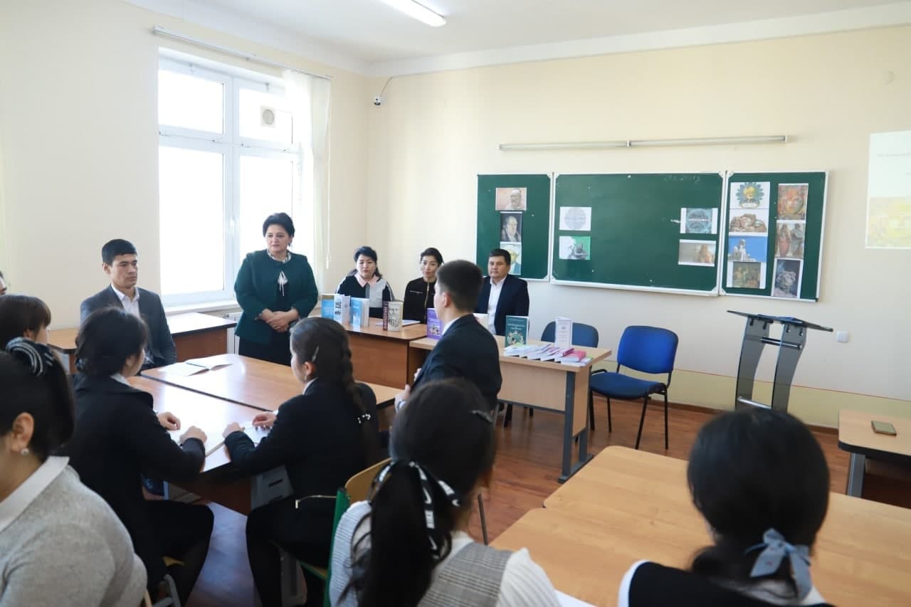 Educational effectiveness with extracurricular activities