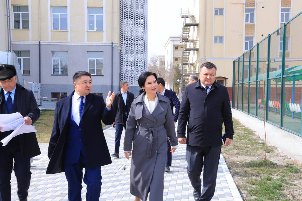 Rektor universitet hududida o‘rganish ishlarini olib bordi