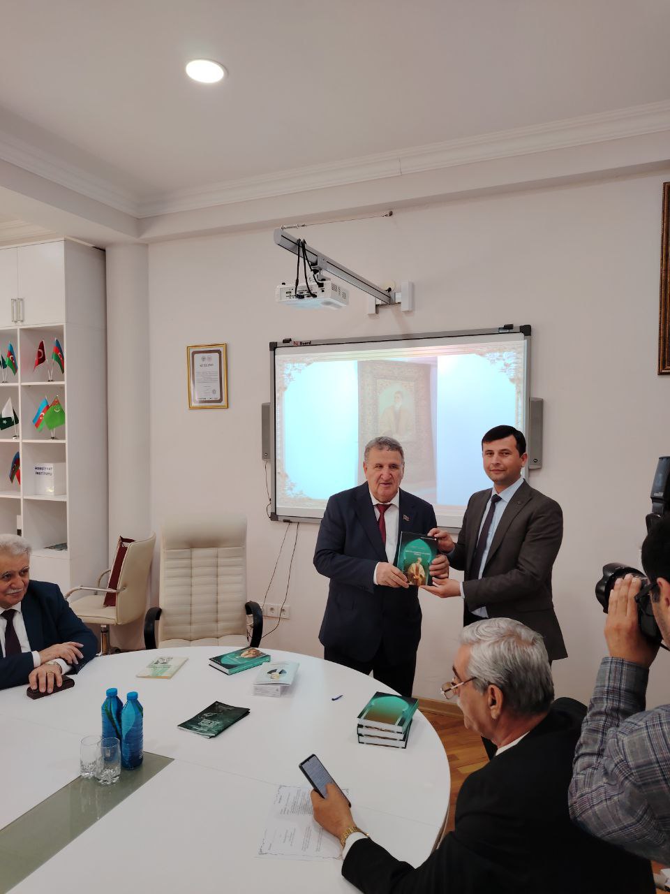 Состоялось заседание филиалов международной конференции, организованной на тему «Актуальные вопросы узбекской и азербайджанской филологии».