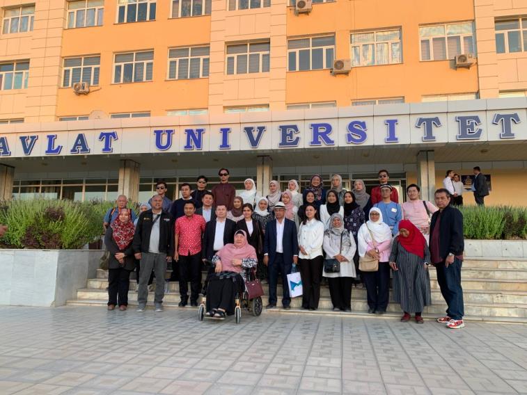 Проведены семинары и мастер-классы с кафедрой архитектуры и участием профессоров Международного исламского университета Малайзии по обмеру и созданию 